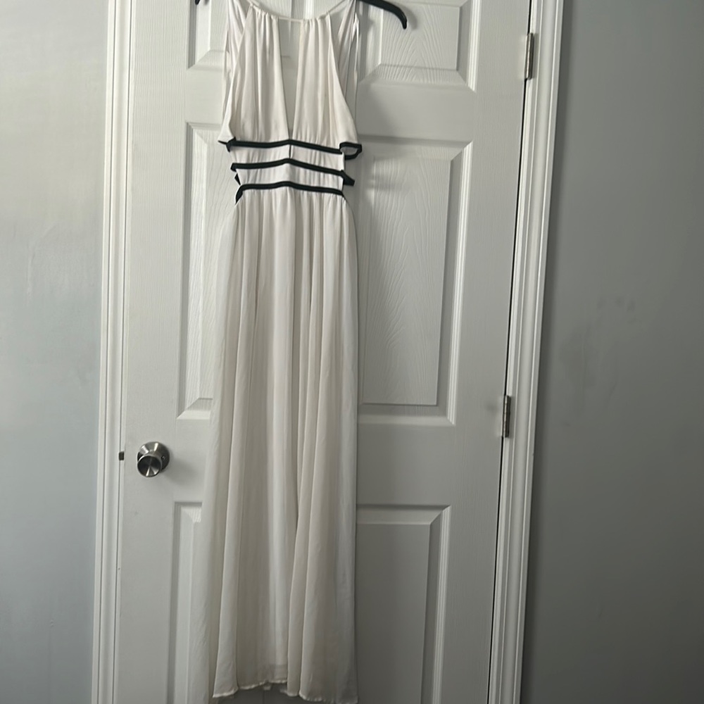 White long flowing back out express event, dress size medium